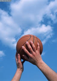 “荒诞大师”的华丽转身：从NBA角色球员，到年入千万的网红